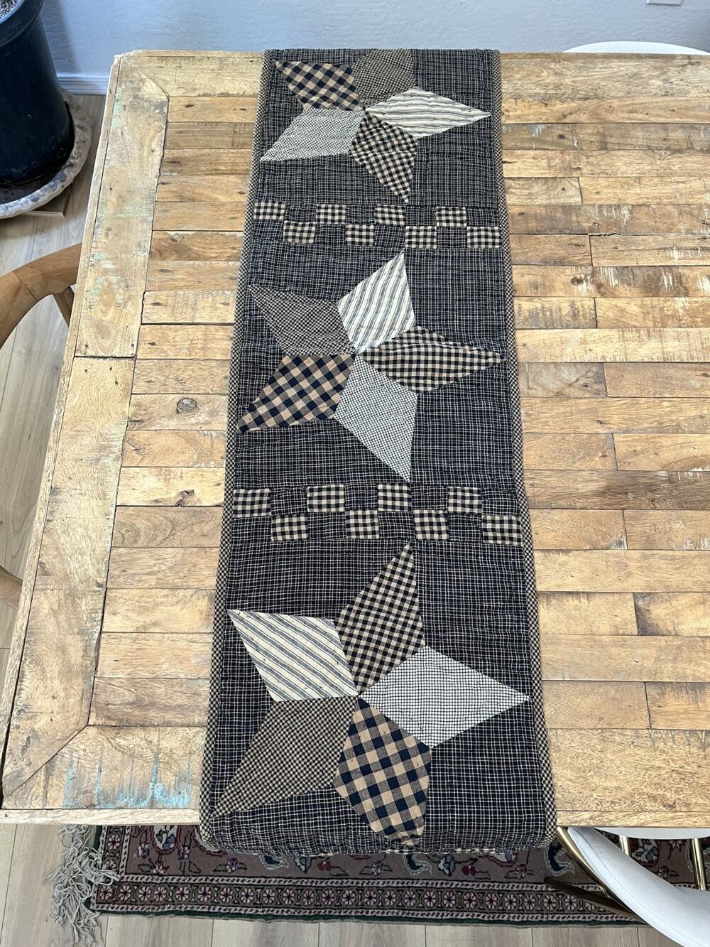 Handmade Quilted Table Runner Rectangle Patchwork Star Pattern 50" x 13"